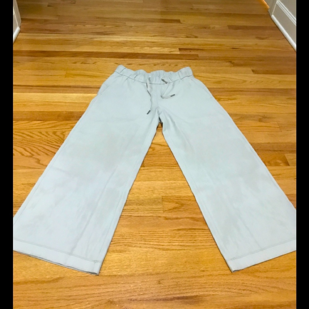 Lululemon On the Fly Wide Leg 7/8 length